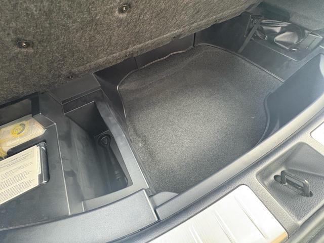 更に床下収納もあるので荷物が沢山のります！！