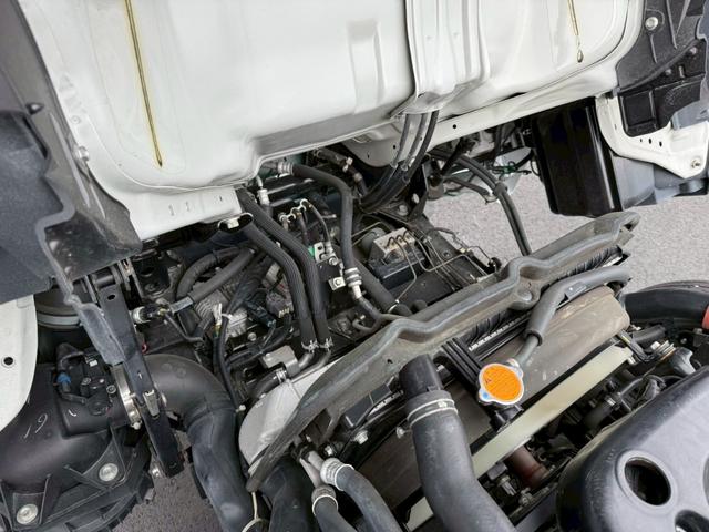 エルフトラック 　平ボディ　フルフラットロー　全低床　標準　積載２０００ｋｇ　ＥＴＣ　左電動格納ミラー　アイドリングストップ　パワーウインドウ　ＡＭ／ＦＭラジオ　みまもり君（21枚目）