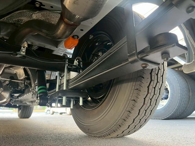 ハイエースバン ロングスーパーＧＬ　ダークプライムＳ　２００系２０周年記念モデル　オーディオレス　両側電動スライドドア　衝突軽減　車線逸脱警報　リヤクーラー　リヤヒーター　Ｂカメラ　デジタルインナーミラー　ステアリングスイッチ　フォグ　ＬＥＤ（19枚目）