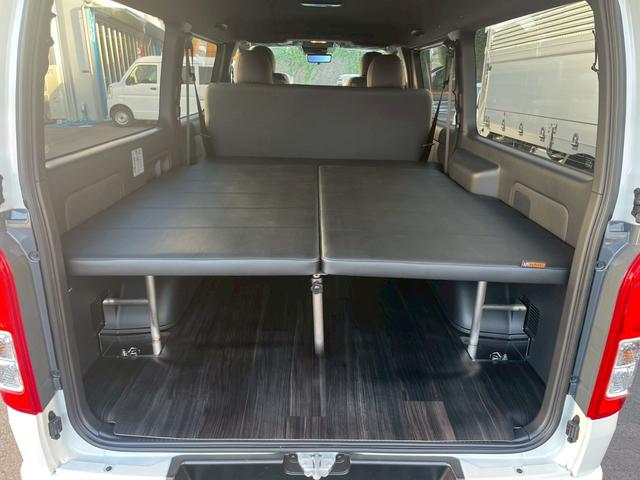 ハイエースバン ロングスーパーＧＬ　ダークプライムＳ　２００系２０周年記念モデル　オーディオレス　両側電動スライドドア　衝突軽減　車線逸脱警報　リヤクーラー　リヤヒーター　Ｂカメラ　デジタルインナーミラー　ステアリングスイッチ　フォグ　ＬＥＤ（21枚目）