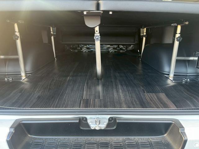 ハイエースバン ロングスーパーＧＬ　ダークプライムＳ　２００系２０周年記念モデル　オーディオレス　両側電動スライドドア　衝突軽減　車線逸脱警報　リヤクーラー　リヤヒーター　Ｂカメラ　デジタルインナーミラー　ステアリングスイッチ　フォグ　ＬＥＤ（22枚目）