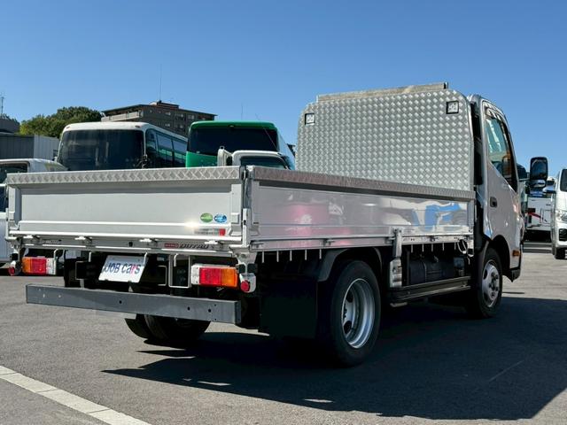 デュトロ 　衝突軽減システム　ナビ　フルセグ　ＥＴＣ　デジタルインナーミラー　バックカメラ　アオリ縞板　天上コンソール　ＬＥＤヘッド・フォグランプ　モケットシート　作業灯ＬＥＤ　メッキパーツ　床鉄板　スマートキー（23枚目）