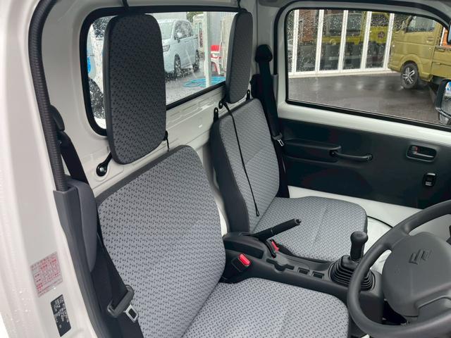 キャリイトラック KCエアコン・パワステ 登録届出済未使用車 スズキセーフティサポート 4WD 衝突軽減 車線逸脱警報 ソナー アイドリングストップ オートライト オートハイビーム キーレス ソナー スペアキー 取説 保証書 集中ドアロック(8枚目)