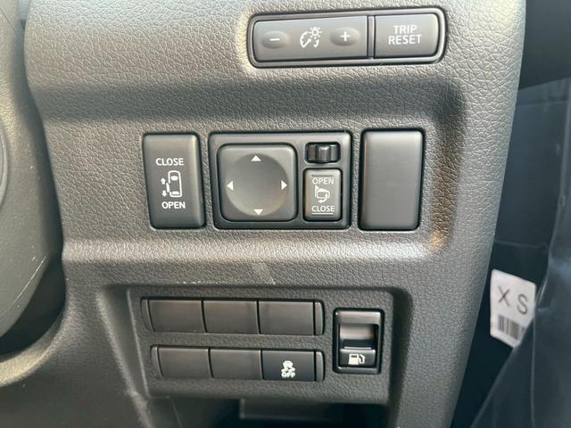 キャラバン ロンググランドプレミアムＧＸ　ワンオーナー　登録済未使用車　衝突軽減　全方位カメラ　片側電動スライドドア　インテリジェントミラー　リヤクーラー　リヤヒーター　スマートキー　電動電格ミラー　オートライト　ＬＥＤ　ＥＳＣ　フォグ（5枚目）