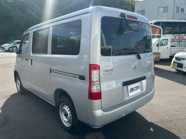 タウンエースバン GL 登録済未使用車 衝突軽減 車線逸脱警報 アイドリングストップ オートハイビーム キーレス ソナー Wエアバッグ ESC ABS パワステ PW 光軸調整 取説 保証書 集中ドアロック(15枚目)