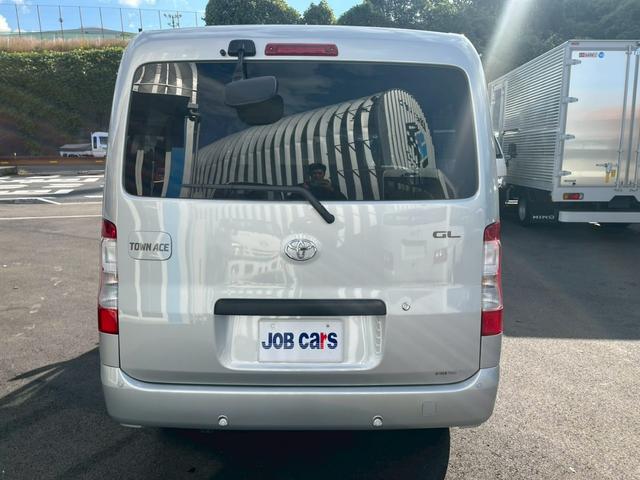 タウンエースバン GL 登録済未使用車 衝突軽減 車線逸脱警報 アイドリングストップ オートハイビーム キーレス ソナー Wエアバッグ ESC ABS パワステ PW 光軸調整 取説 保証書 集中ドアロック(24枚目)