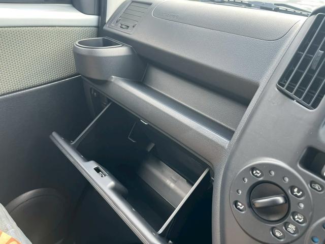 タウンエースバン GL 登録済未使用車 衝突軽減 車線逸脱警報 アイドリングストップ オートハイビーム キーレス ソナー Wエアバッグ ESC ABS パワステ PW 光軸調整 取説 保証書 集中ドアロック(28枚目)