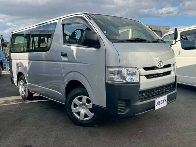 ハイエースバン DX 9人乗り 低床 4WD キーレスキー ディーゼルターボ BT新品交換済み(令和7年10月16日)パワステ PW ABS エアバッグ 光軸調整 スペアキー付 集中ドアロック 取説(3枚目)