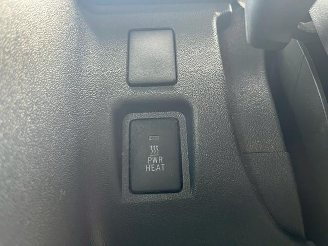 ハイエースバン DX 9人乗り 低床 4WD キーレスキー ディーゼルターボ BT新品交換済み(令和7年10月16日)パワステ PW ABS エアバッグ 光軸調整 スペアキー付 集中ドアロック 取説(11枚目)