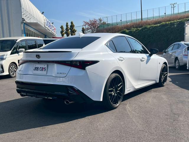 ＩＳ ＩＳ３００ｈ　ＦスポーツモードブラックＳ　ワンオーナー　純正ナビ　フルセグ　全方位カメラ　衝突軽減　車線逸脱警報　ＴＺドラレコ前後　ＴＺレーダー　サンルーフ　クルーズコントロール　パワーシート　純正アルミ１９インチ　ＥＴＣ２．０　ソナー（5枚目）