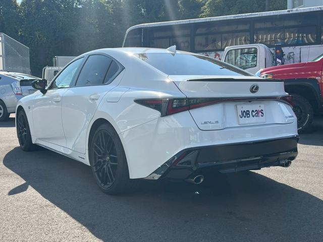 ＩＳ ＩＳ３００ｈ　ＦスポーツモードブラックＳ　ワンオーナー　純正ナビ　フルセグ　全方位カメラ　衝突軽減　車線逸脱警報　ＴＺドラレコ前後　ＴＺレーダー　サンルーフ　クルーズコントロール　パワーシート　純正アルミ１９インチ　ＥＴＣ２．０　ソナー（7枚目）