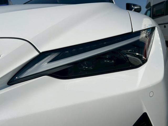 ＩＳ ＩＳ３００ｈ　ＦスポーツモードブラックＳ　ワンオーナー　純正ナビ　フルセグ　全方位カメラ　衝突軽減　車線逸脱警報　ＴＺドラレコ前後　ＴＺレーダー　サンルーフ　クルーズコントロール　パワーシート　純正アルミ１９インチ　ＥＴＣ２．０　ソナー（10枚目）