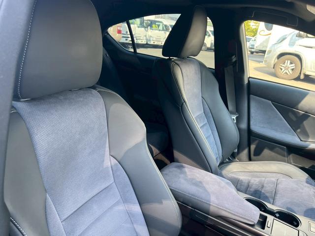 ＩＳ ＩＳ３００ｈ　ＦスポーツモードブラックＳ　ワンオーナー　純正ナビ　フルセグ　全方位カメラ　衝突軽減　車線逸脱警報　ＴＺドラレコ前後　ＴＺレーダー　サンルーフ　クルーズコントロール　パワーシート　純正アルミ１９インチ　ＥＴＣ２．０　ソナー（16枚目）