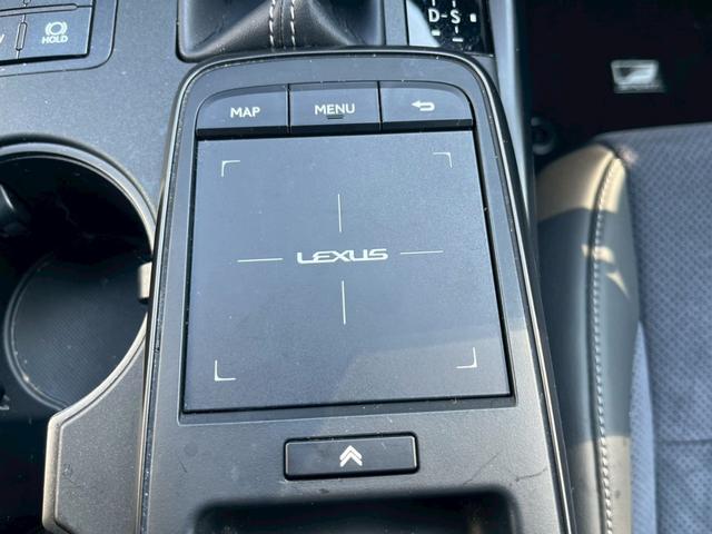 ＩＳ ＩＳ３００ｈ　ＦスポーツモードブラックＳ　ワンオーナー　純正ナビ　フルセグ　全方位カメラ　衝突軽減　車線逸脱警報　ＴＺドラレコ前後　ＴＺレーダー　サンルーフ　クルーズコントロール　パワーシート　純正アルミ１９インチ　ＥＴＣ２．０　ソナー（32枚目）