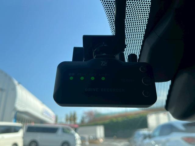 ＩＳ ＩＳ３００ｈ　ＦスポーツモードブラックＳ　ワンオーナー　純正ナビ　フルセグ　全方位カメラ　衝突軽減　車線逸脱警報　ＴＺドラレコ前後　ＴＺレーダー　サンルーフ　クルーズコントロール　パワーシート　純正アルミ１９インチ　ＥＴＣ２．０　ソナー（37枚目）