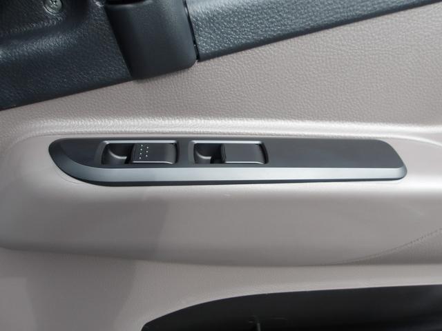 キャンター 平ボディ 標準 10尺 2t積 5MT バックモニター 左電動格納ミラー 坂道発進 ETC2.0 レーダーセンサー アクティブサイドガードアシスト 前方認識カメラ インジゲーターランプ スマートキー(29枚目)