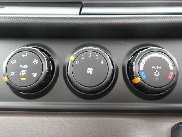 キャンター 　平ボディ　標準　１０尺　２ｔ積　５ＭＴ　バックモニター　左電動格納ミラー　坂道発進　ＥＴＣ２．０　レーダーセンサー　アクティブサイドガードアシスト　前方認識カメラ　インジゲーターランプ　スマートキー（32枚目）