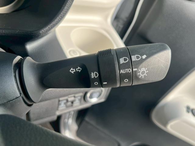 ムーヴキャンバス ストライプスG 両側電動スライドドア ETC2.0 オーディオレス パノラマモニターレンズ付 衝突軽減 車線逸脱警報 アイドリングスットプ ソナー ステアリングスイッチ ホッとカップホルダー スマートキー(17枚目)