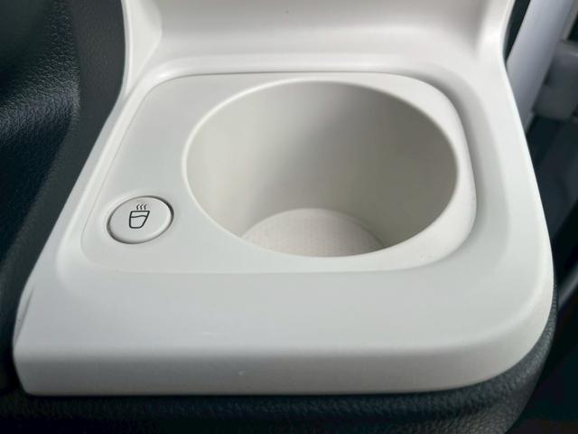 ムーヴキャンバス ストライプスG 両側電動スライドドア ETC2.0 オーディオレス パノラマモニターレンズ付 衝突軽減 車線逸脱警報 アイドリングスットプ ソナー ステアリングスイッチ ホッとカップホルダー スマートキー(24枚目)