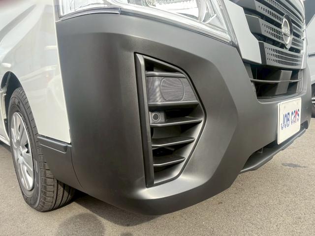 NV350キャラバンバン ロングDX 登録済未使用車 3人乗 5ドア 低床 衝突軽減システム オートライト オートハイビーム バックカメラ 両側スライドドア キーレス ダブルエアバック エアコン パワステ パワーウィンドウ 取説 保証書(11枚目)