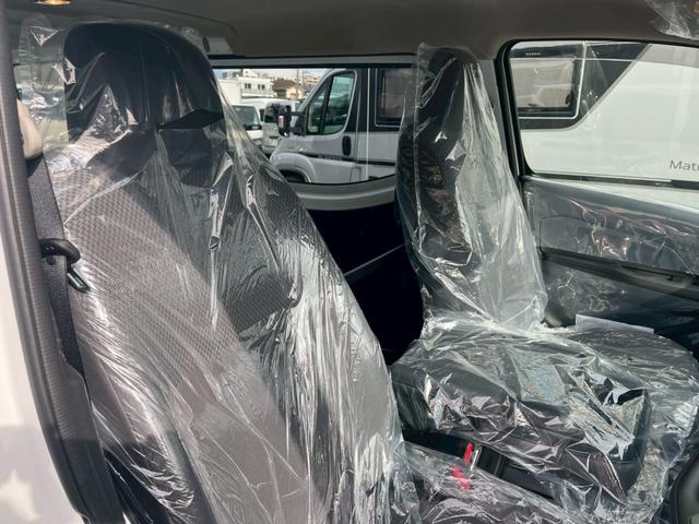 NV350キャラバンバン ロングDX 登録済未使用車 3人乗 5ドア 低床 衝突軽減システム オートライト オートハイビーム バックカメラ 両側スライドドア キーレス ダブルエアバック エアコン パワステ パワーウィンドウ 取説 保証書(17枚目)