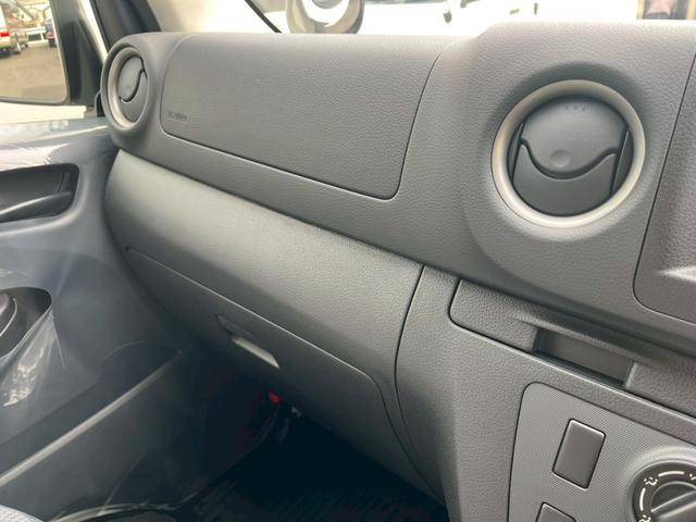 NV350キャラバンバン ロングDX 登録済未使用車 3人乗 5ドア 低床 衝突軽減システム オートライト オートハイビーム バックカメラ 両側スライドドア キーレス ダブルエアバック エアコン パワステ パワーウィンドウ 取説 保証書(29枚目)