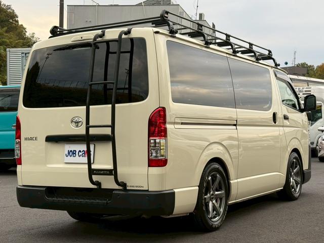 ハイエースバン 　ワンオーナー　トヨタセーフティセンス　純正ＳＤナビ　フルセグ　全方位　デジタルインナーミラー　ＥＴＣ２．０　オグショーベットキット　オグショー２ｎｄリクライニングシート　エセックスフロントスポイラー（6枚目）