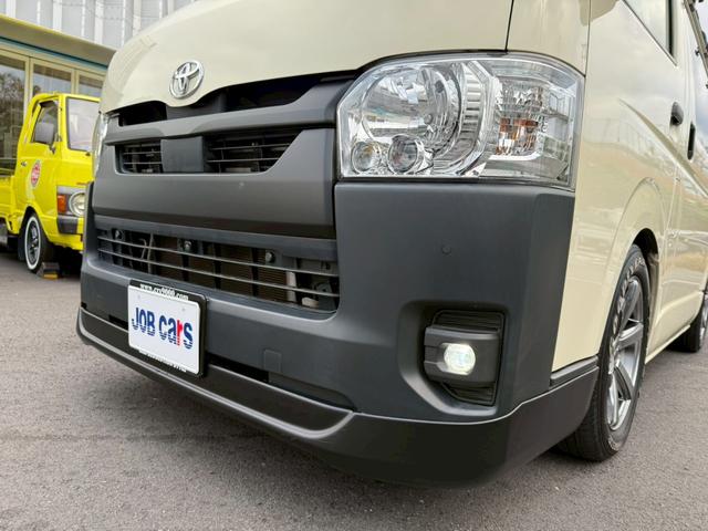 ハイエースバン 　ワンオーナー　トヨタセーフティセンス　純正ＳＤナビ　フルセグ　全方位　デジタルインナーミラー　ＥＴＣ２．０　オグショーベットキット　オグショー２ｎｄリクライニングシート　エセックスフロントスポイラー（11枚目）