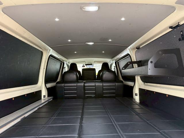 ハイエースバン 　ワンオーナー　トヨタセーフティセンス　純正ＳＤナビ　フルセグ　全方位　デジタルインナーミラー　ＥＴＣ２．０　オグショーベットキット　オグショー２ｎｄリクライニングシート　エセックスフロントスポイラー（14枚目）