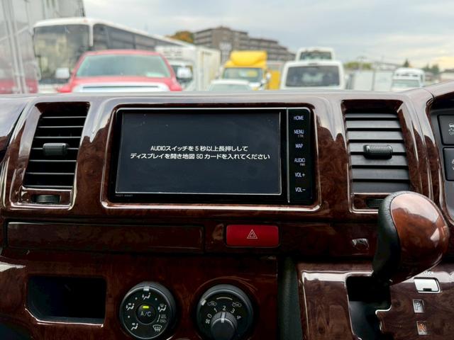 ハイエースバン 　ワンオーナー　トヨタセーフティセンス　純正ＳＤナビ　フルセグ　全方位　デジタルインナーミラー　ＥＴＣ２．０　オグショーベットキット　オグショー２ｎｄリクライニングシート　エセックスフロントスポイラー（26枚目）