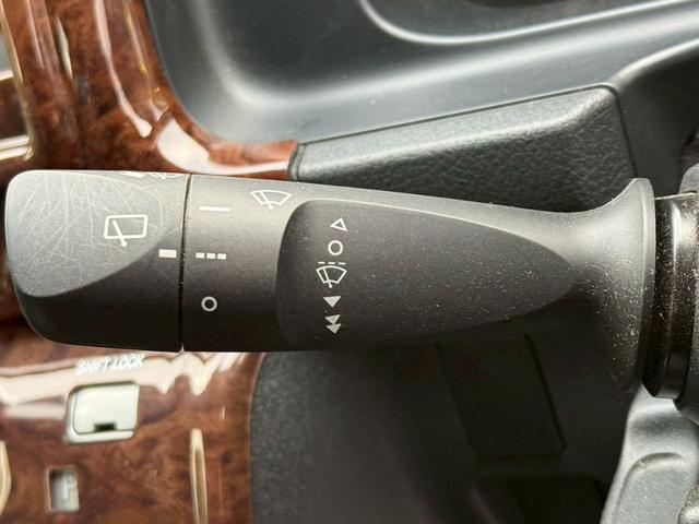 ハイエースバン 　ワンオーナー　トヨタセーフティセンス　純正ＳＤナビ　フルセグ　全方位　デジタルインナーミラー　ＥＴＣ２．０　オグショーベットキット　オグショー２ｎｄリクライニングシート　エセックスフロントスポイラー（32枚目）