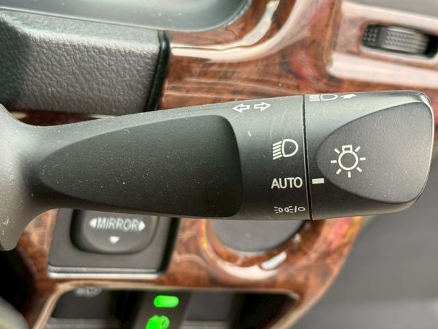 ハイエースバン 　ワンオーナー　トヨタセーフティセンス　純正ＳＤナビ　フルセグ　全方位　デジタルインナーミラー　ＥＴＣ２．０　オグショーベットキット　オグショー２ｎｄリクライニングシート　エセックスフロントスポイラー（33枚目）