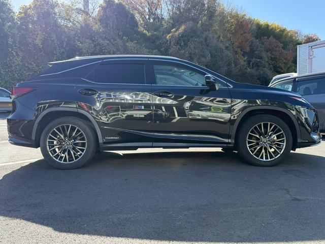 ＲＸ ＲＸ４５０ｈ　バージョンＬ　マークレビンソン　パノラマムーンルーフ　置くだけ充電　３６０℃カメラ　ナビタッチパネル　ヘッドアップディスプレイ　ＥＴＣ２．０　シートヒータークーラー　ハンドルヒーター　ブラインドスポットモニター（4枚目）