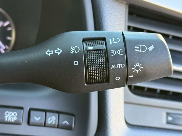 ＲＸ ＲＸ４５０ｈ　バージョンＬ　マークレビンソン　パノラマムーンルーフ　置くだけ充電　３６０℃カメラ　ナビタッチパネル　ヘッドアップディスプレイ　ＥＴＣ２．０　シートヒータークーラー　ハンドルヒーター　ブラインドスポットモニター（22枚目）