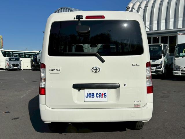 タウンエースバン ＧＬ　社外メモリーナビ　衝突軽減　パートタイム４ＷＤ　プライバシーガラス　ＬＥＤヘッドライト　リアヒーター　バックフォグ　車線逸脱警報　アイドリングストップ　オートハイビーム　キーレス　集中ドアロック（10枚目）