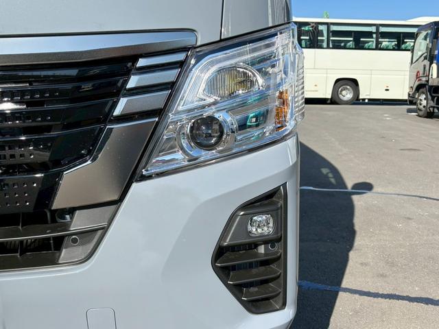 キャラバン ロンググランドプレミアムＧＸ　登録済未使用車　衝突軽減　片側電動スライドドア　インテリジェントミラー　リヤクーラー　リヤヒーター　スマートキー　電動格納ミラー　オートライト　ＬＥＤ　ＥＳＣ　フォグ　プッシュスタート　ドアバイザー（52枚目）