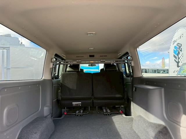 NV350キャラバンバン ロングライダープレミアムGXプロ・スタイルパッケージ 低床 5D 5人乗 メモリーナビ フルセグ Bluetooth AUX CD/DVD再生 衝突軽減システム 全周囲カメラ LEDヘッドライト オートライト ETC2.0 スマートキー 盗難防止機能(10枚目)