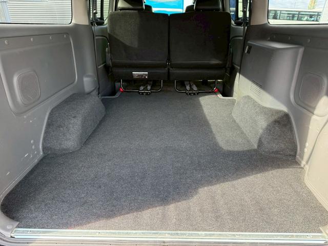 NV350キャラバンバン ロングライダープレミアムGXプロ・スタイルパッケージ 低床 5D 5人乗 メモリーナビ フルセグ Bluetooth AUX CD/DVD再生 衝突軽減システム 全周囲カメラ LEDヘッドライト オートライト ETC2.0 スマートキー 盗難防止機能(14枚目)