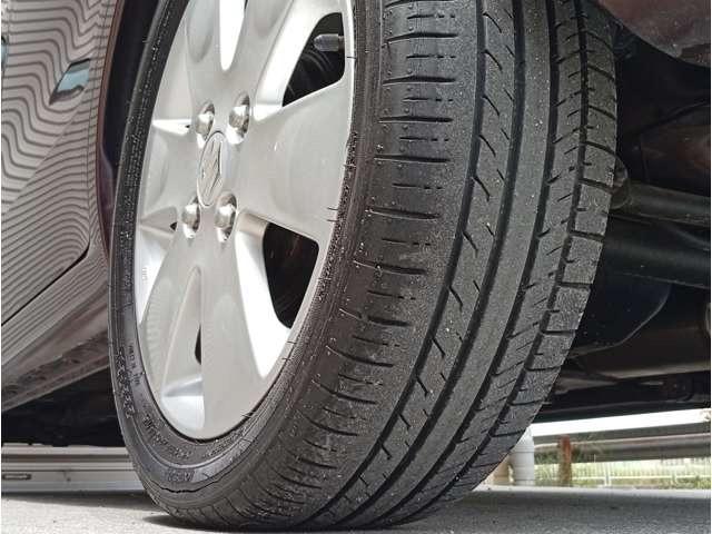 ＭＲワゴン Ｔ　ターボ／４ＡＴ／ナビ／ＥＴＣ／フォグ／オートエアコン／ベンチシート／フルセグ／電動格納ミラー／パワーウィンドウ／純正アルミ／スマートキー／（19枚目）