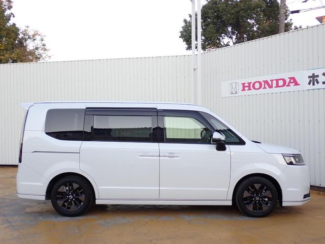 ステップワゴン ｅ：ＨＥＶスパーダ　純正ナビ　フルセグＴＶ　ＤＶＤ再生　Ｂｌｕｅｔｏｏｔｈオーディオ　前後ドラレコ　シートバックテーブル　Ｒカメラ　ＥＴＣ　シートヒーター　ＬＥＤフォグライト（12枚目）