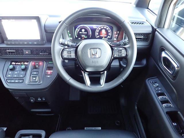 ステップワゴン ｅ：ＨＥＶスパーダ　純正ナビ　フルセグＴＶ　ＤＶＤ再生　Ｂｌｕｅｔｏｏｔｈオーディオ　前後ドラレコ　シートバックテーブル　Ｒカメラ　ＥＴＣ　シートヒーター　ＬＥＤフォグライト（24枚目）