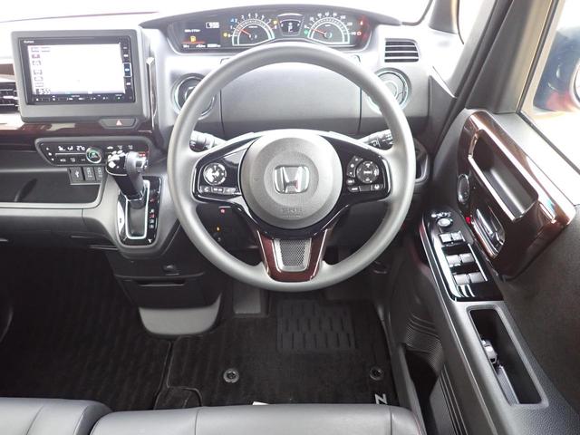 Ｎ－ＢＯＸカスタム Ｌコーディネートスタイル　純正ナビ　フルセグＴＶ　Ｒカメラ　ＥＴＣ　ＤＶＤ再生　ＣＤ録音　Ｂｌｕｅｔｏｏｔｈオーディオ　ドラレコ前後　左右パワースライドドア　渋滞追従　純正フォグライト　シートバックテーブル　後席サンシェード（23枚目）