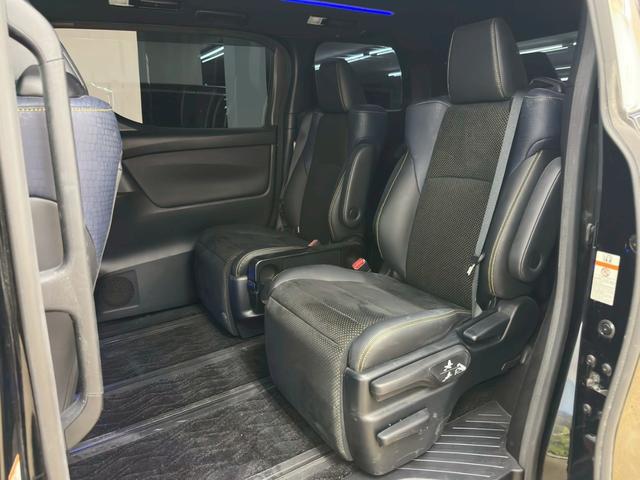 ヴェルファイア ２．５Ｚ　Ａエディション　ゴールデンアイズ　アルパインＢＩＧＸナビ／ＴＶ・バックモニター・両側パワースライドドア・パワーバックゲート・ＬＥＤヘッドライト・スマートキーレス・プッシュスタート・ＥＴＣ・オートエアコン・ハーフレザーシート・取説保証書（31枚目）