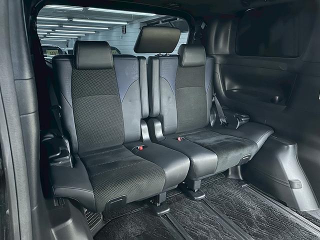 ヴェルファイア ２．５Ｚ　Ａエディション　ゴールデンアイズ　アルパインＢＩＧＸナビ／ＴＶ・バックモニター・両側パワースライドドア・パワーバックゲート・ＬＥＤヘッドライト・スマートキーレス・プッシュスタート・ＥＴＣ・オートエアコン・ハーフレザーシート・取説保証書（32枚目）