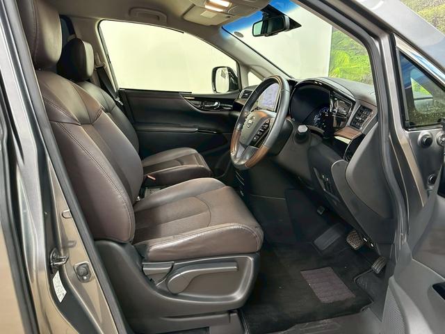 エルグランド ２５０ハイウェイスターＳ　アーバンクロム　後期モデル・純正ナビＴＶ・全方位モニター・バックモニター・両側パワースライドドア・純正１８インチアルミ・ハーフレザーシート・プッシュスタート・スマートキー・８人乗り・ＬＥＤヘッドライト・フォグランプ（23枚目）