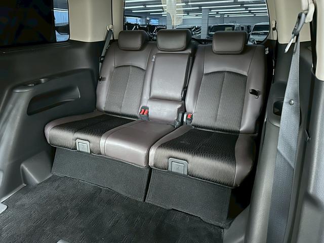 エルグランド ２５０ハイウェイスターＳ　アーバンクロム　後期モデル・純正ナビＴＶ・全方位モニター・バックモニター・両側パワースライドドア・純正１８インチアルミ・ハーフレザーシート・プッシュスタート・スマートキー・８人乗り・ＬＥＤヘッドライト・フォグランプ（29枚目）