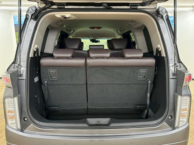 エルグランド ２５０ハイウェイスターＳ　アーバンクロム　後期モデル・純正ナビＴＶ・全方位モニター・バックモニター・両側パワースライドドア・純正１８インチアルミ・ハーフレザーシート・プッシュスタート・スマートキー・８人乗り・ＬＥＤヘッドライト・フォグランプ（30枚目）