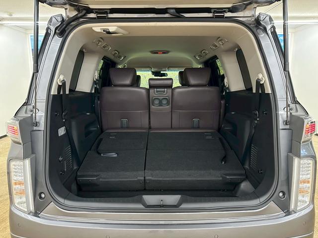 エルグランド ２５０ハイウェイスターＳ　アーバンクロム　後期モデル・純正ナビＴＶ・全方位モニター・バックモニター・両側パワースライドドア・純正１８インチアルミ・ハーフレザーシート・プッシュスタート・スマートキー・８人乗り・ＬＥＤヘッドライト・フォグランプ（31枚目）