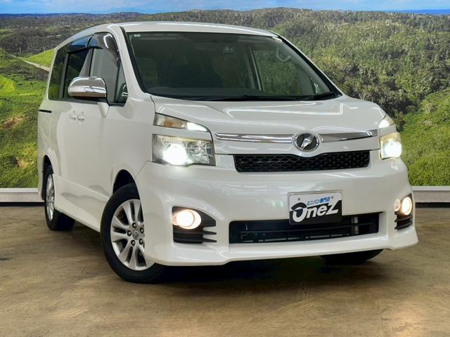 ヴォクシー ＺＳ　純正ナビ・フルセグ・ＢＴ対応・両側パワースライドドア・パドルシフト・オートエアコン・ＥＴＣ・革巻きステアリング・ＨＩＤヘッドライト・ドライブレコーダー・バックモニター・純正アルミ・セキュリティ・フォグ（6枚目）