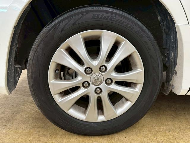 ヴォクシー ＺＳ　純正ナビ・フルセグ・ＢＴ対応・両側パワースライドドア・パドルシフト・オートエアコン・ＥＴＣ・革巻きステアリング・ＨＩＤヘッドライト・ドライブレコーダー・バックモニター・純正アルミ・セキュリティ・フォグ（24枚目）